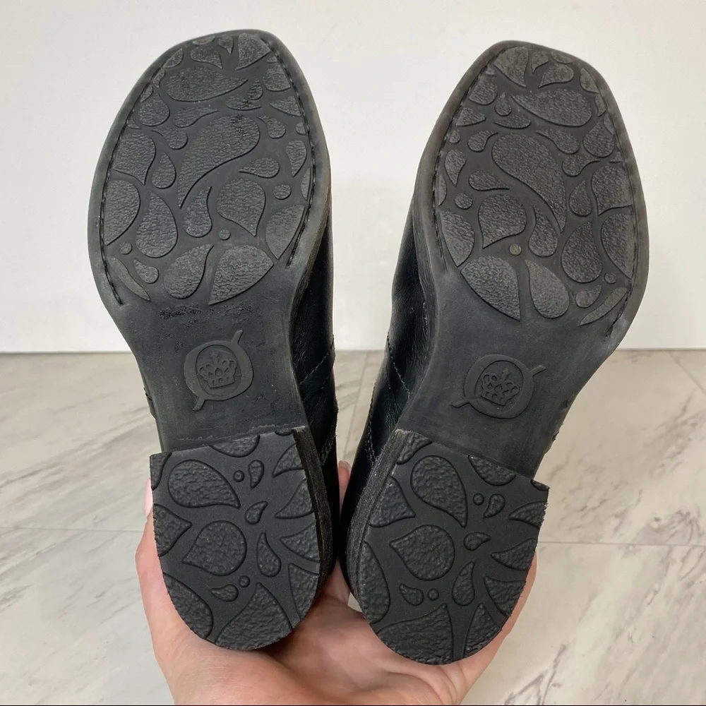 Born Mohan Black Leather Bootie 6 1/2